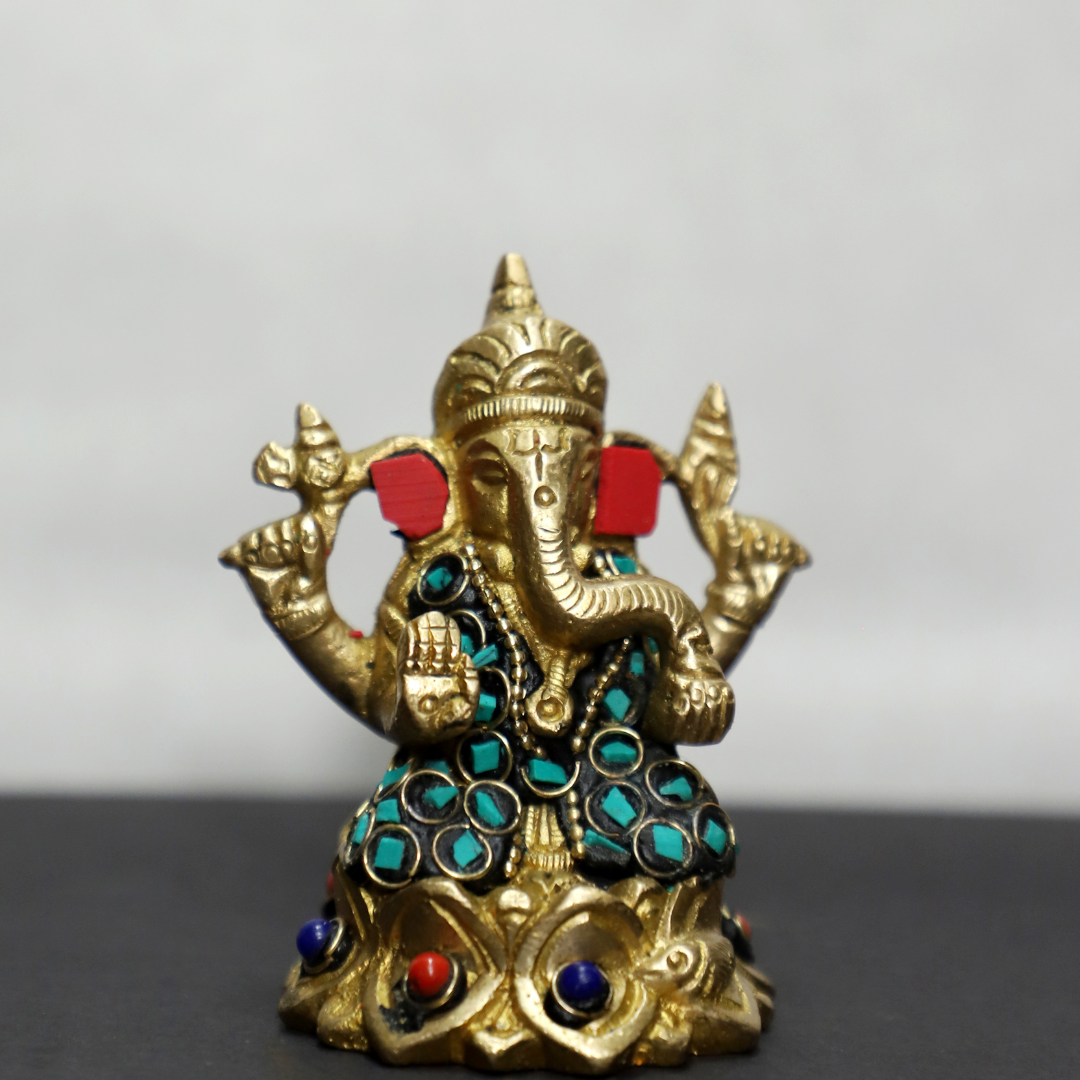 Kamal Stone Ganesh Brass Idol