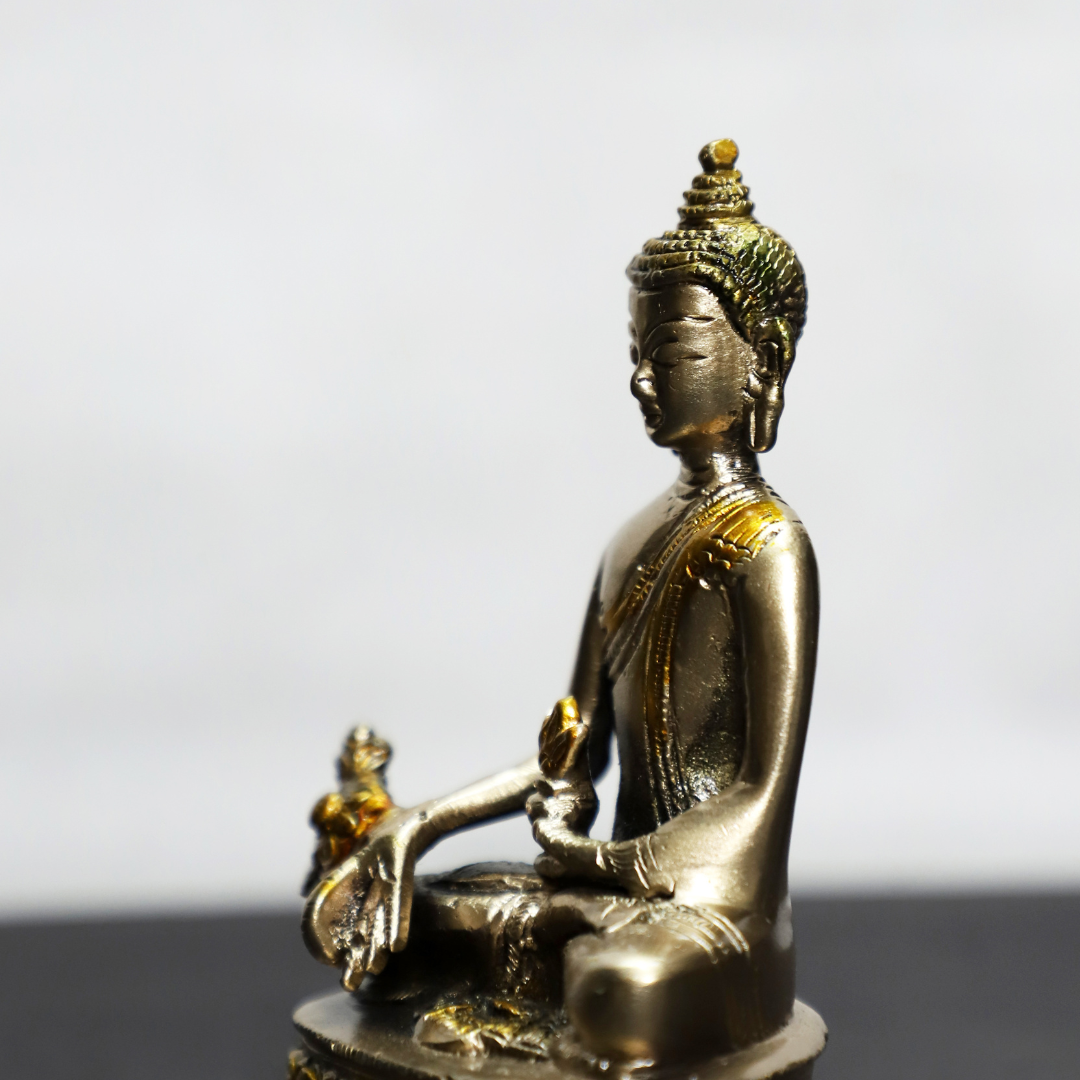 Phool wale Buddha | Buddha Brass Idol