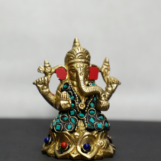 Kamal Stone Ganesh Brass Idol