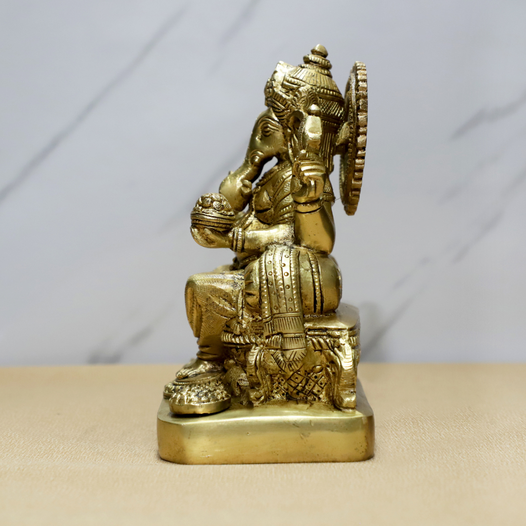 Laddu Thali Ganesh Brass Idol