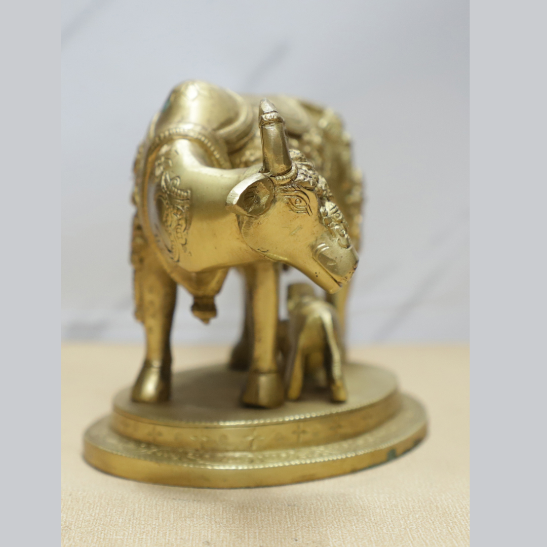 Nandi’s calf Brass idol [variety 3]